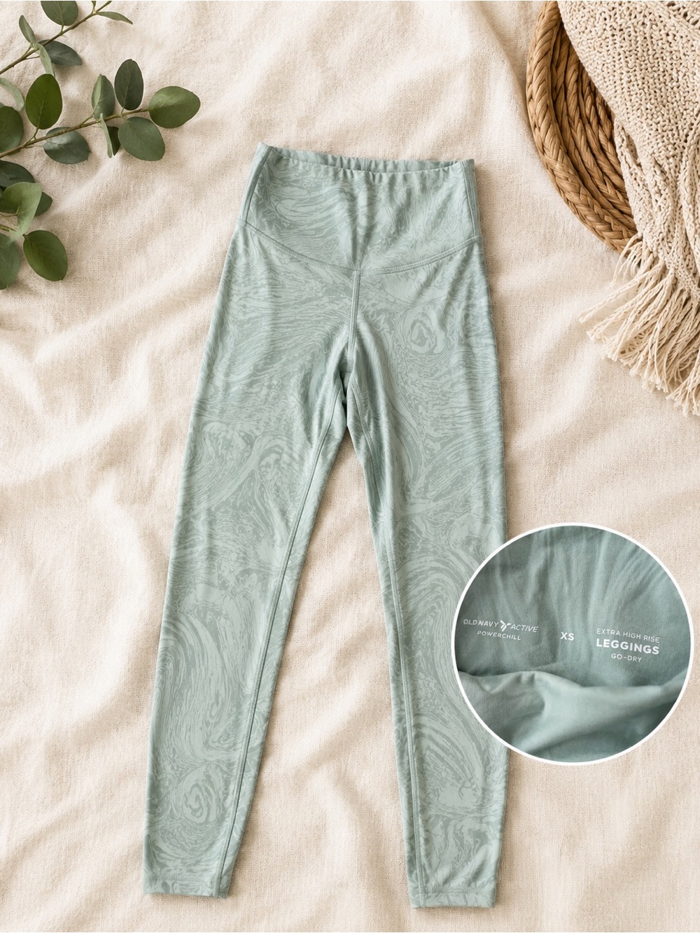 old navy active high-rise marble print leggings